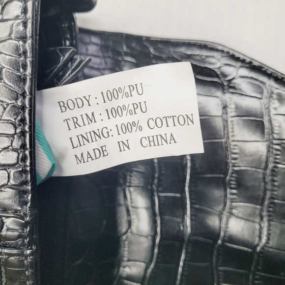 Steve Madden Shoulder Bag Black Gold Snake Embossed Patent Leather Hardware - Picture 9 of 9